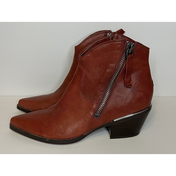 Guess WomenNalony Dark Red Western Booties 9.5 Medium Mid Block Heel Pre owned. - Picture 2 of 12